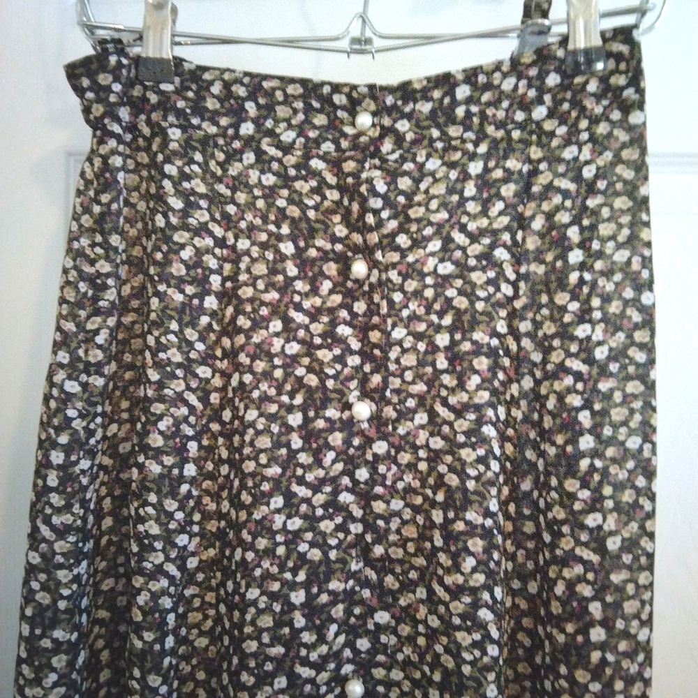 Bohemian Black Floral Maxi Skirt - Picture 4 of 5